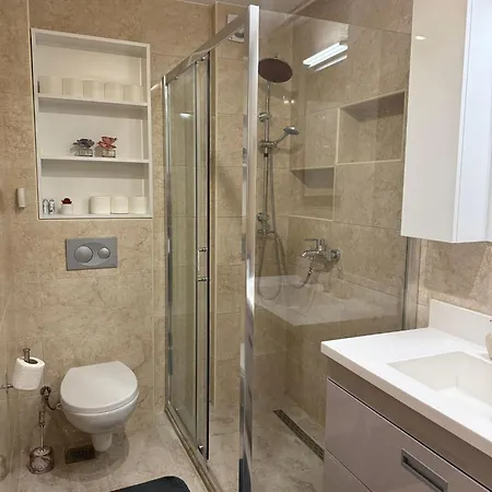 Sky View Apartment *